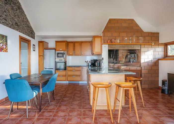 Dom wakacyjny New Quinta Aurora - Heated Private Pool, Ocean View, Organic Garden